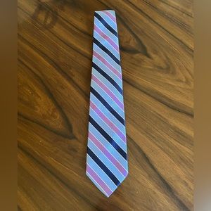 Brooks Brothers “346” pure silk tie. Excellent condition.